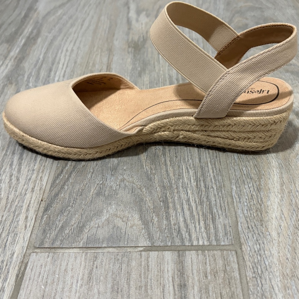 New! Women's Life Stride Tan Canvas Wedge Slip On Espadrille - 8.5 - Picture 3 of 11